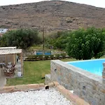 Stone Kythnos شقة فندقية Kanala