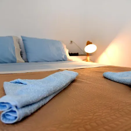 Stone Kythnos 公寓式酒店 Kanala