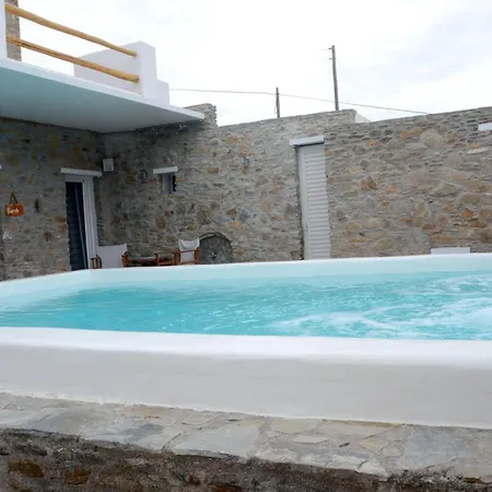 شقة فندقية Stone Kythnos 3*