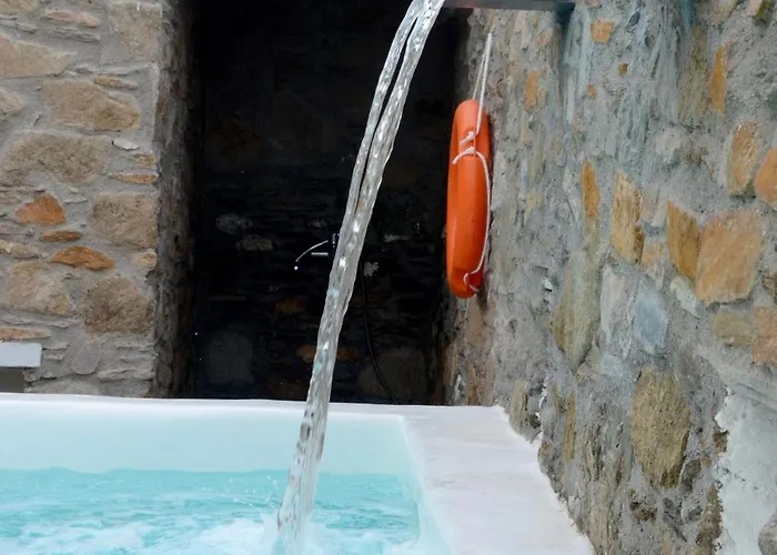 Stone Kythnos Kanala