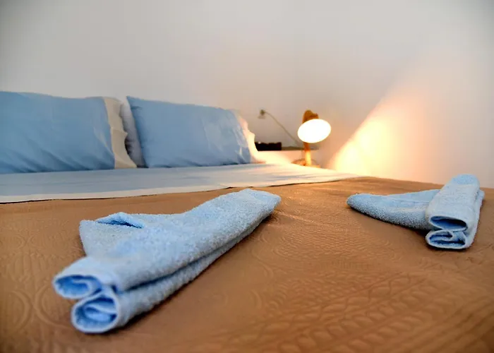 Stone Kythnos 公寓式酒店 Kanala