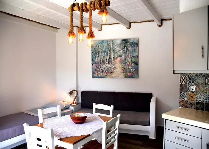 Stone Kythnos Kanala